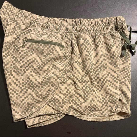 The North Face Women Class V Four Leaf Clover Chevron Print Shorts NWOT - Picture 10 of 13